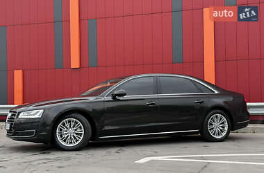 Седан Audi A8 2017 в 