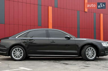 Седан Audi A8 2017 в 
