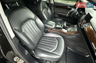 Седан Audi A8 2017 в 