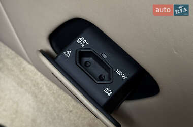 Седан Audi A8 2011 в 