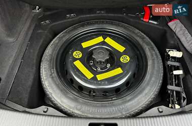 Седан Audi A8 2011 в 