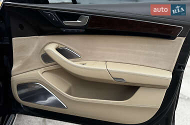 Седан Audi A8 2011 в 