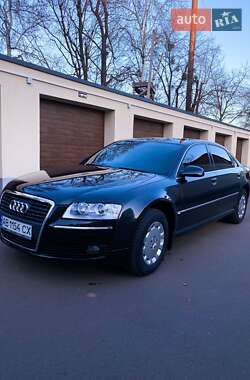 Седан Audi A8 2005 в Виннице