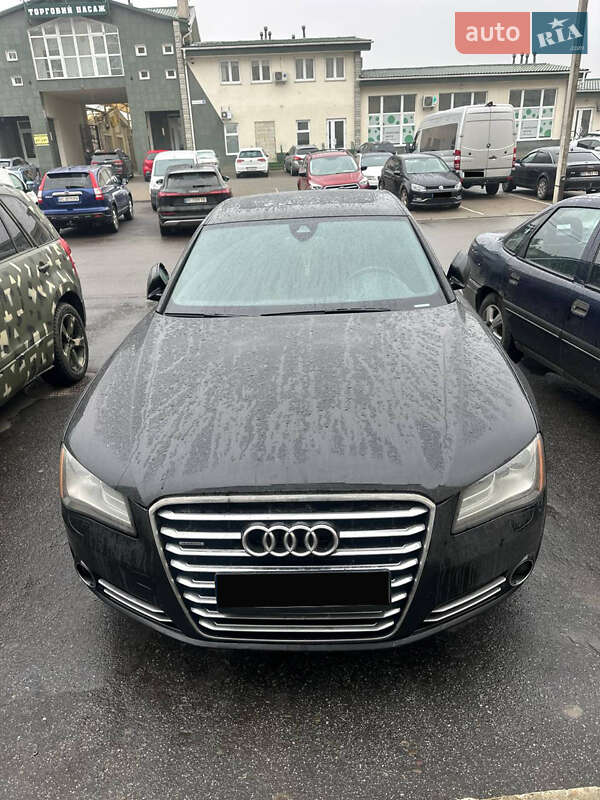 Седан Audi A8 2013 в Києві