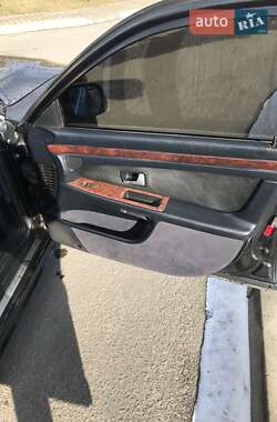Седан Audi A8 1995 в 