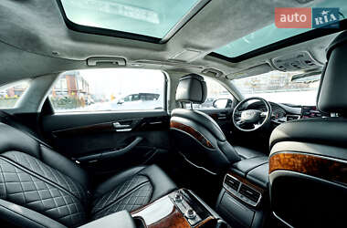 Седан Audi A8 2017 в 