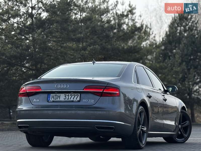 Седан Audi A8 2015 в Дрогобыче