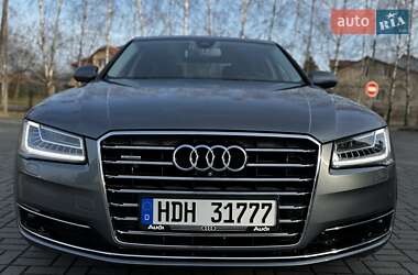Седан Audi A8 2015 в 