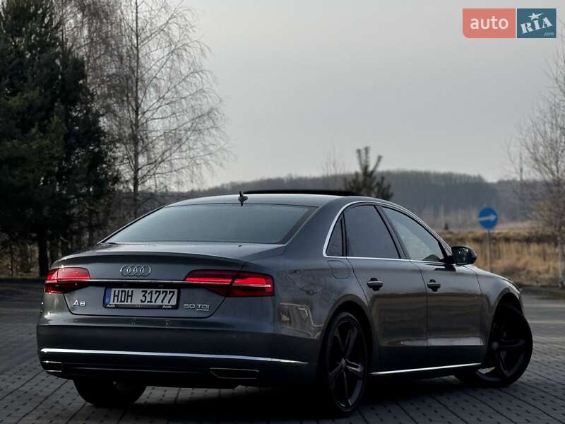 Седан Audi A8 2015 в Дрогобыче