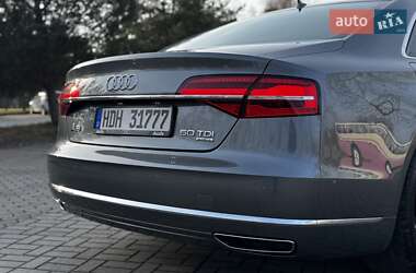 Седан Audi A8 2015 в 
