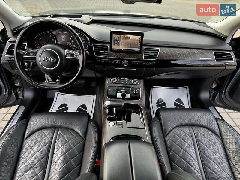 Седан Audi A8 2015 в Дрогобыче