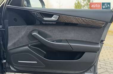 Седан Audi A8 2015 в 