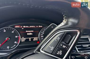 Седан Audi A8 2015 в 