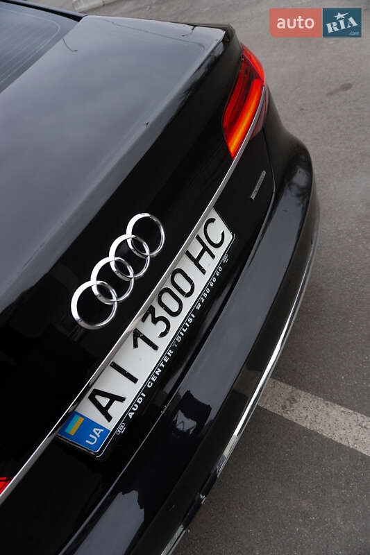 Седан Audi A8 2014 в Виннице