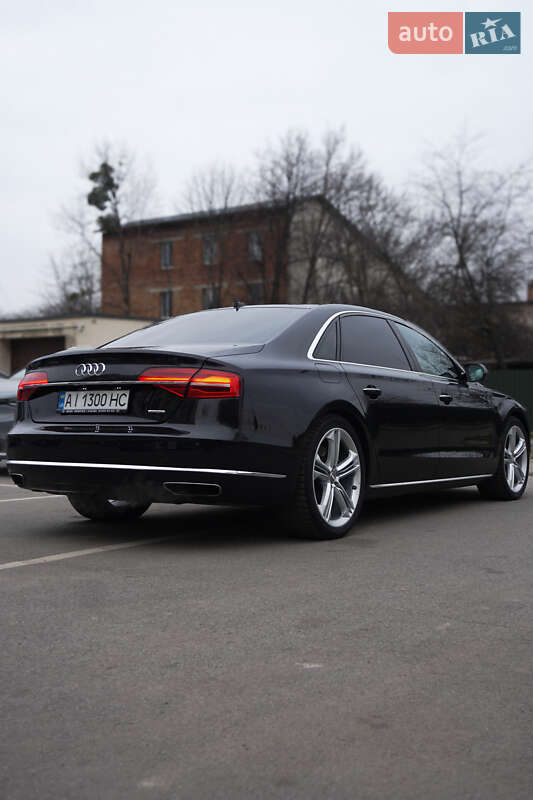 Седан Audi A8 2014 в Виннице