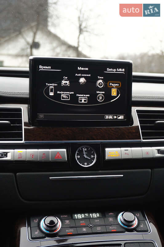 Седан Audi A8 2014 в Виннице