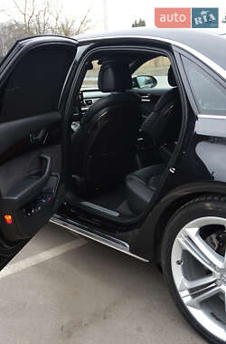 Седан Audi A8 2014 в 