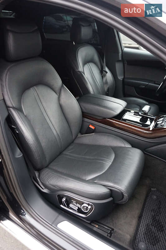 Седан Audi A8 2014 в Виннице