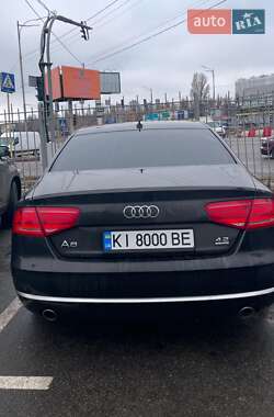 Седан Audi A8 2011 в 