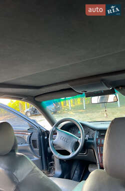 Седан Audi A8 1995 в 
