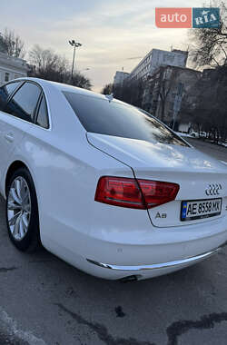 Седан Audi A8 2012 в Дніпрі