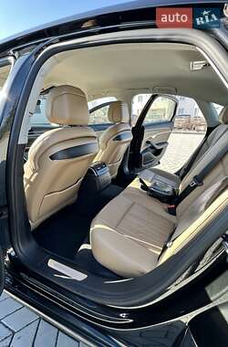 Седан Audi A8 2019 в 