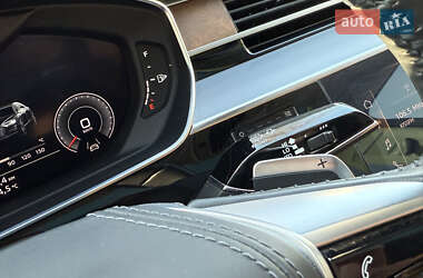 Седан Audi A8 2018 в 