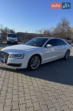 Седан Audi A8 2015 в 