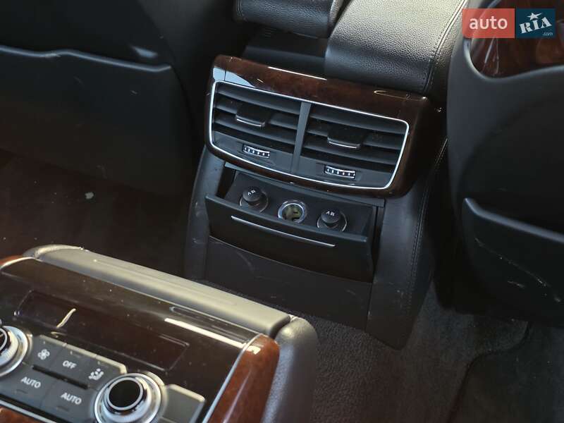 Седан Audi A8 2012 в Тернополе