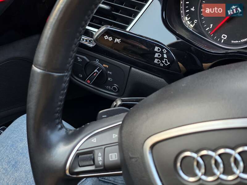 Седан Audi A8 2012 в Тернополе