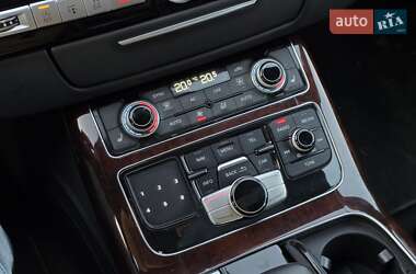 Седан Audi A8 2012 в Тернополе