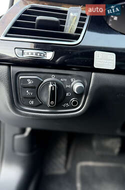 Седан Audi A8 2014 в 