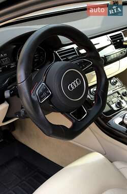 Седан Audi A8 2011 в 