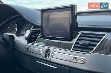 Седан Audi A8 2015 в 