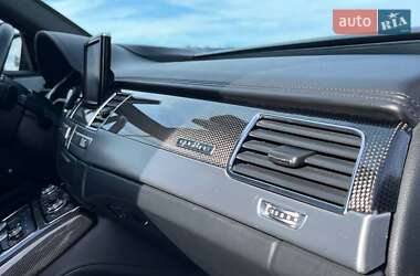 Седан Audi A8 2015 в 