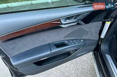 Седан Audi A8 2012 в 