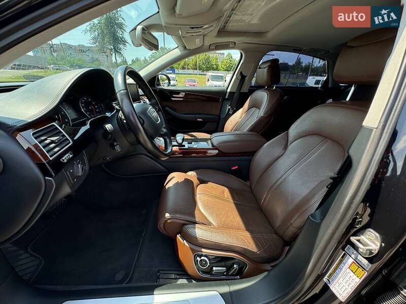 Седан Audi A8 2012 в Кривом Роге