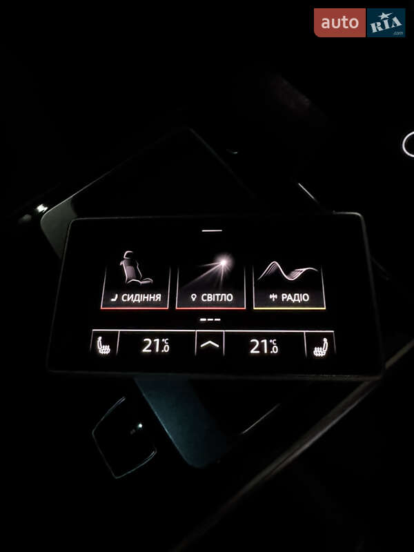 Седан Audi A8 2021 в Киеве