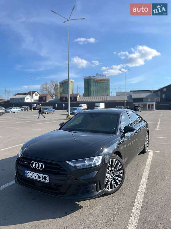 Седан Audi A8 2021 в 