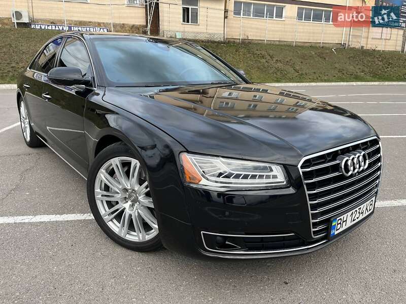 Седан Audi A8 2014 в Вінниці