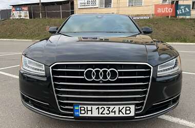 Седан Audi A8 2014 в Вінниці