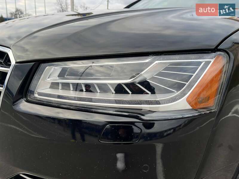Седан Audi A8 2014 в Вінниці