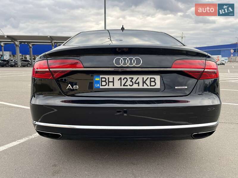 Седан Audi A8 2014 в Виннице