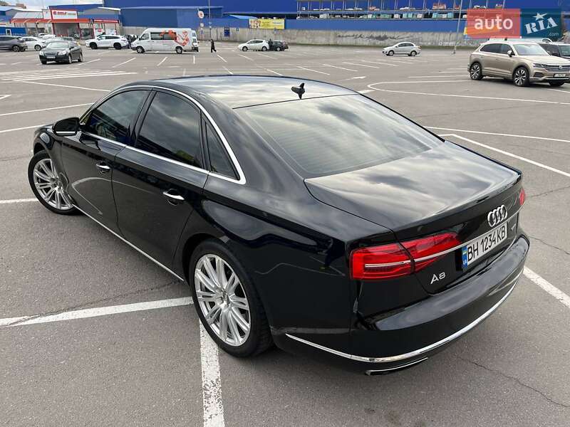 Седан Audi A8 2014 в Вінниці