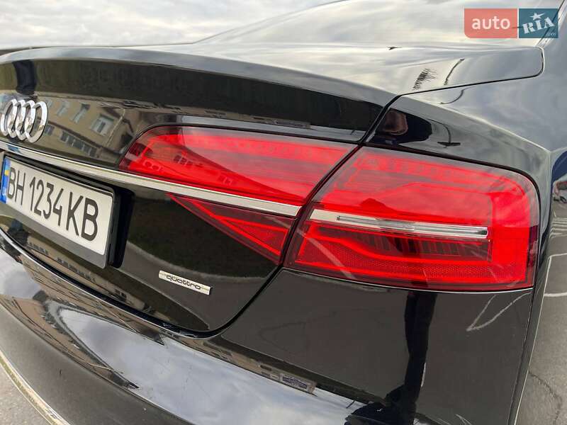 Седан Audi A8 2014 в Вінниці