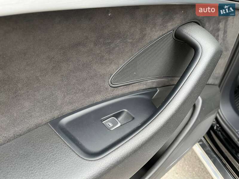 Седан Audi A8 2014 в Вінниці