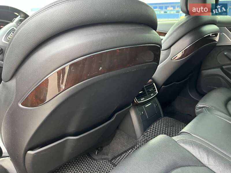 Седан Audi A8 2014 в Вінниці