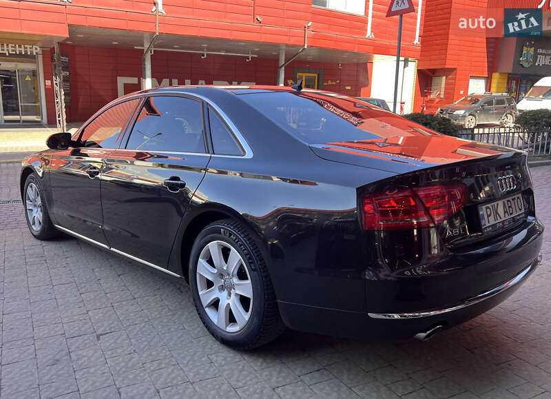 Седан Audi A8 2012 в Львове