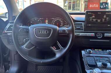 Седан Audi A8 2012 в 