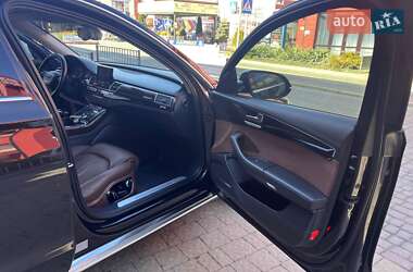 Седан Audi A8 2012 в 